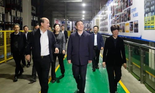 咸宁市委书记陈浩莅临3377体育全网恒腾调研