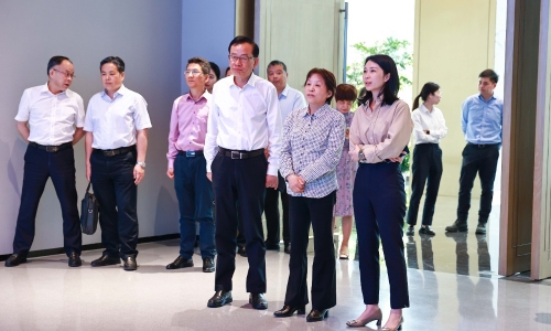 黄冈市人大常委会党组书记、主任高玲慧莅临3377体育全网调研