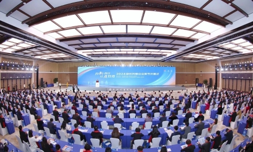 向新而行 以质致胜丨恒腾公司上榜2024咸宁市民营企业50强系列榜单!